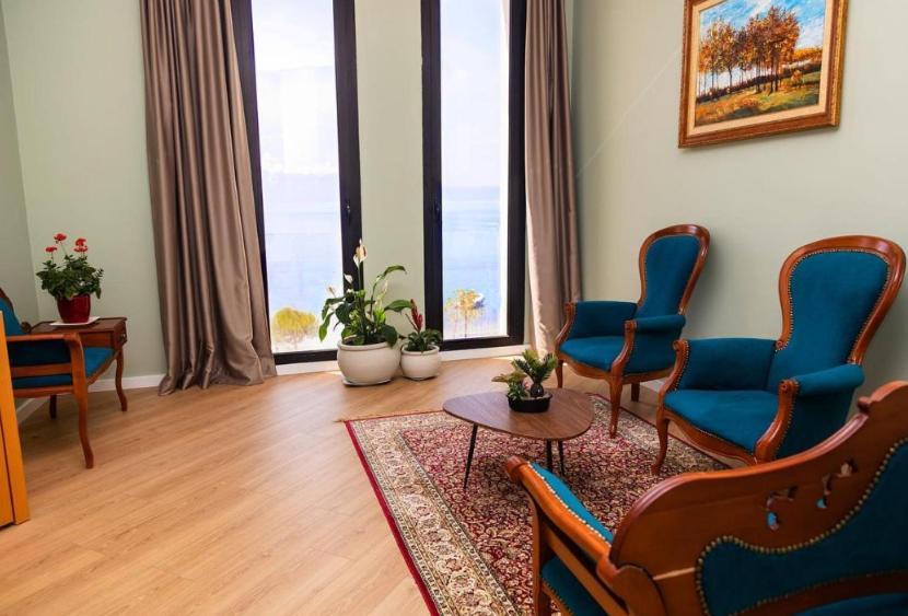 Hotel Bologna Vlorë Εξωτερικό φωτογραφία
