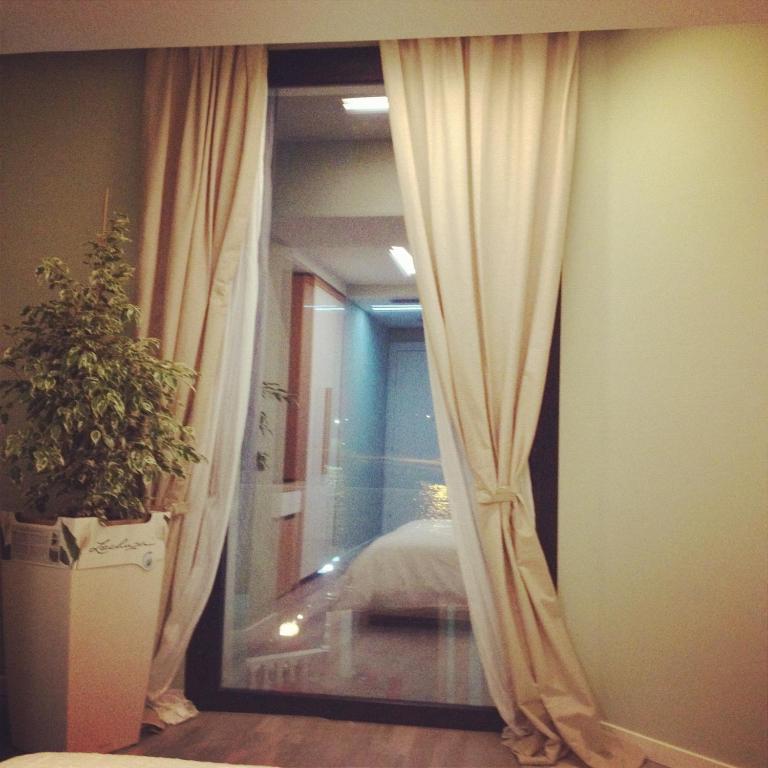 Hotel Bologna Vlorë Εξωτερικό φωτογραφία