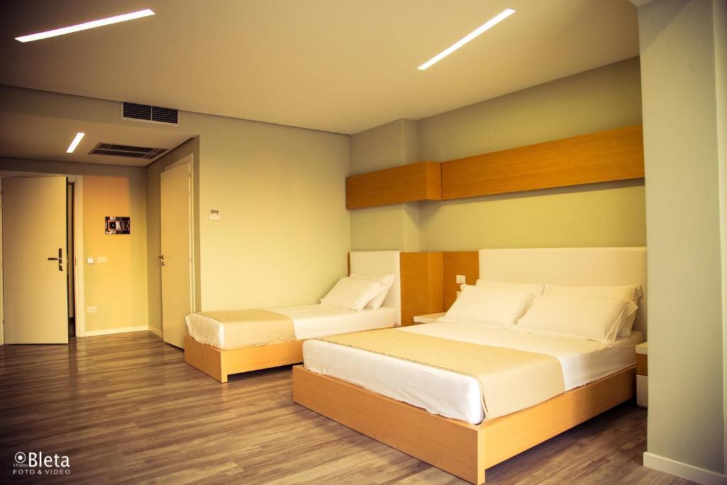 Hotel Bologna Vlorë Εξωτερικό φωτογραφία