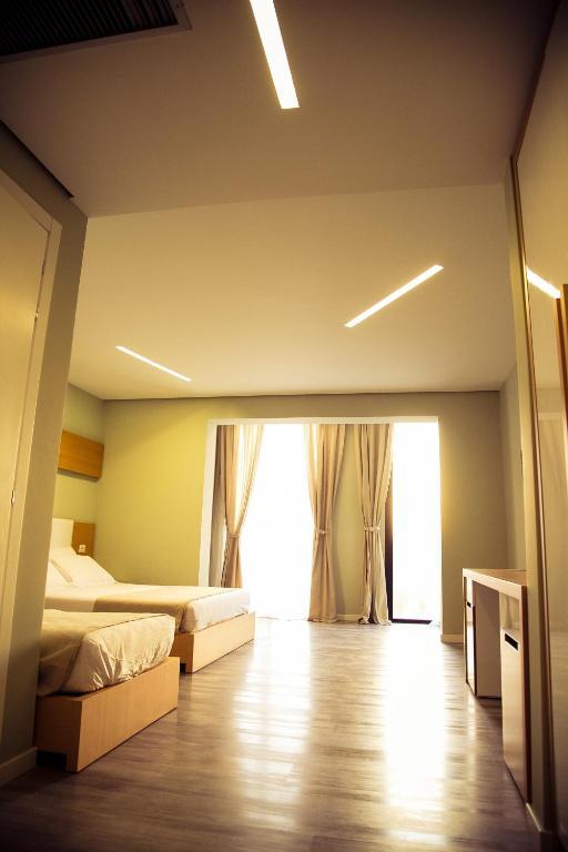 Hotel Bologna Vlorë Εξωτερικό φωτογραφία