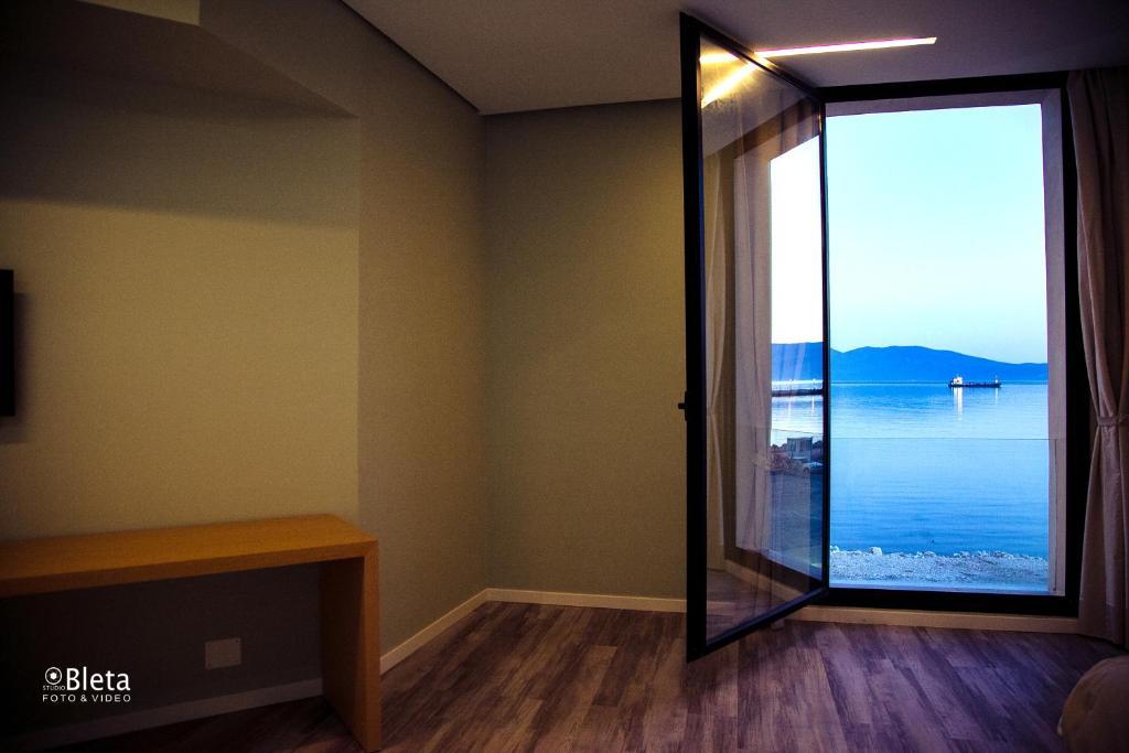 Hotel Bologna Vlorë Εξωτερικό φωτογραφία
