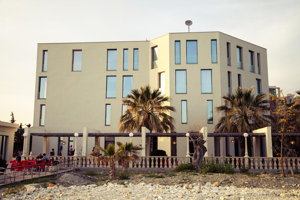 Hotel Bologna Vlorë Εξωτερικό φωτογραφία