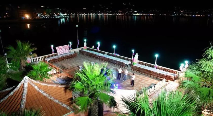 Hotel Bologna Vlorë Εξωτερικό φωτογραφία