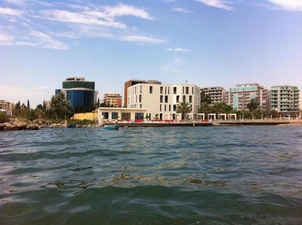 Hotel Bologna Vlorë Εξωτερικό φωτογραφία